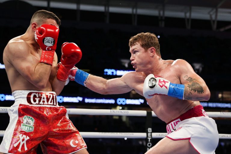 Alvarez crushes Yildirim to retain super middleweight crown