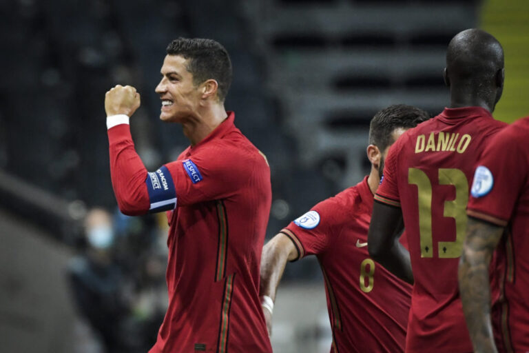 Ronaldo helps Portugal past Luxembourg