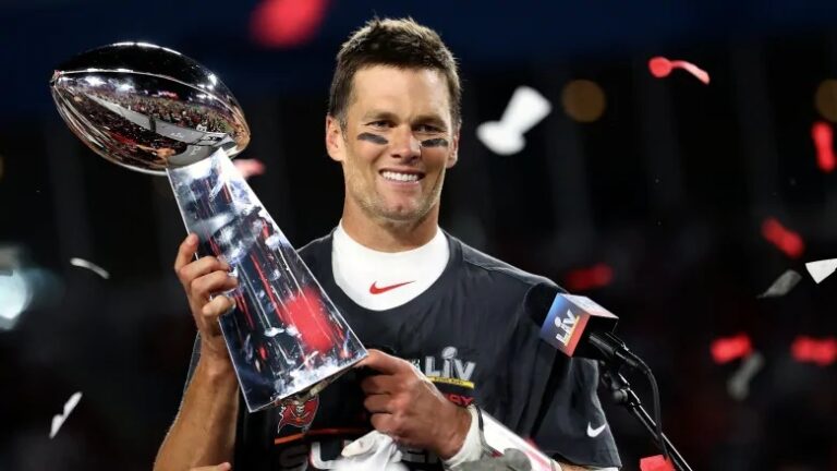 Brady eyes eighth Super Bowl after inking extension