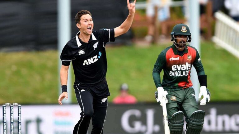 Captain in awe as Boult, Guptill power New Zealand to emphatic ODI win
