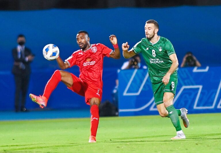 الدحيل يصطدم بالاستقلال في لقاء الصدارة بدوري أبطال آسيا