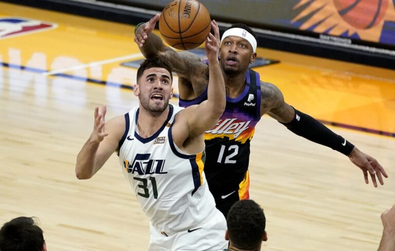 Suns burn first place Jazz in OT, Durant delivers perfect shooting night