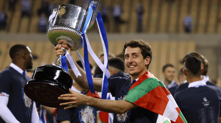 Tearful Oyarzabal salutes fans after Real Sociedad win Copa del Rey