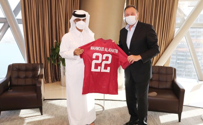 رئيس الاتحاد يستقبل رئيس النادي الأهلي المصري محمود الخطيب
