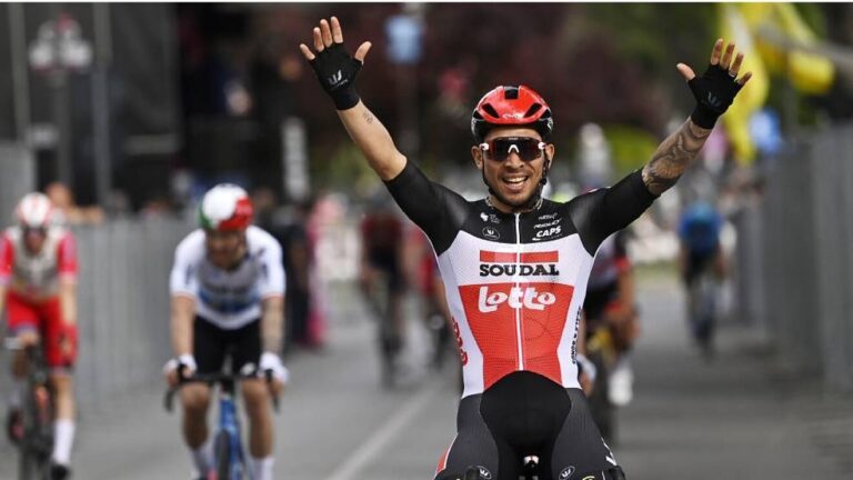 Ewan wins Giro fifth stage as contender Landa out after crash