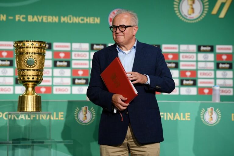 German FA in turmoil after embattled president steps down