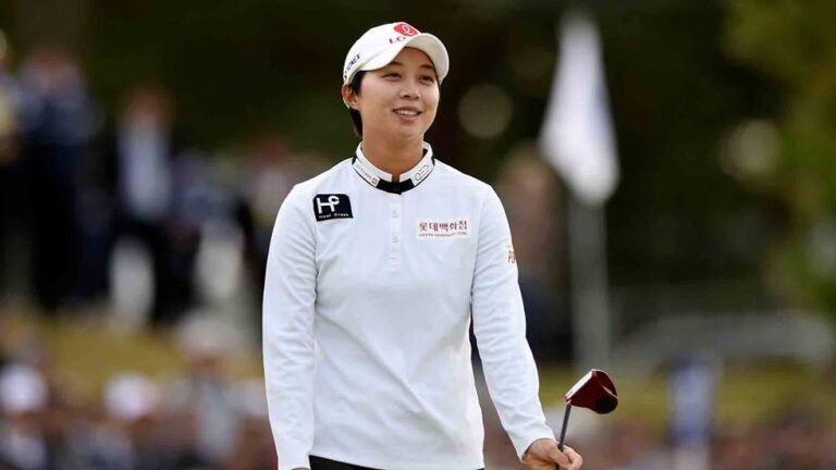 Kim mounts late charge to win Women’s World Championship