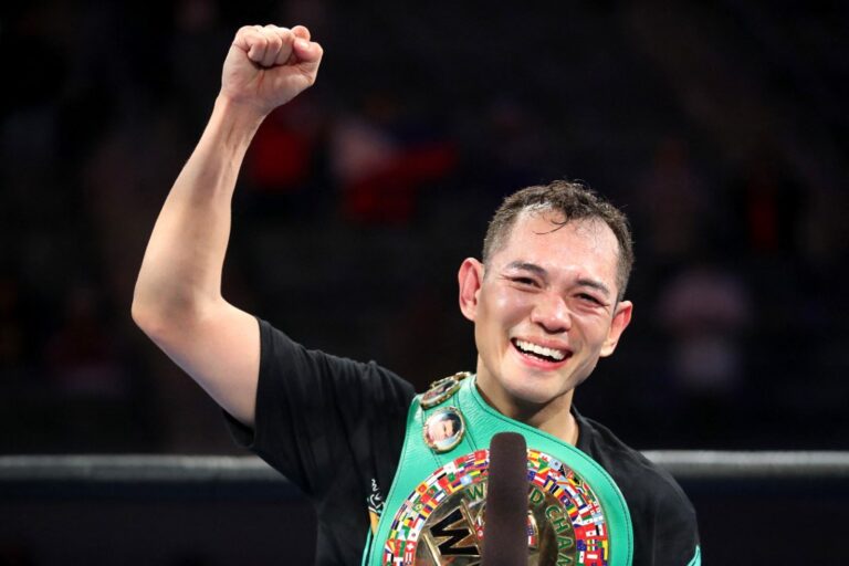 Donaire knocks out Oubaali in the fourth to reclaim WBC title