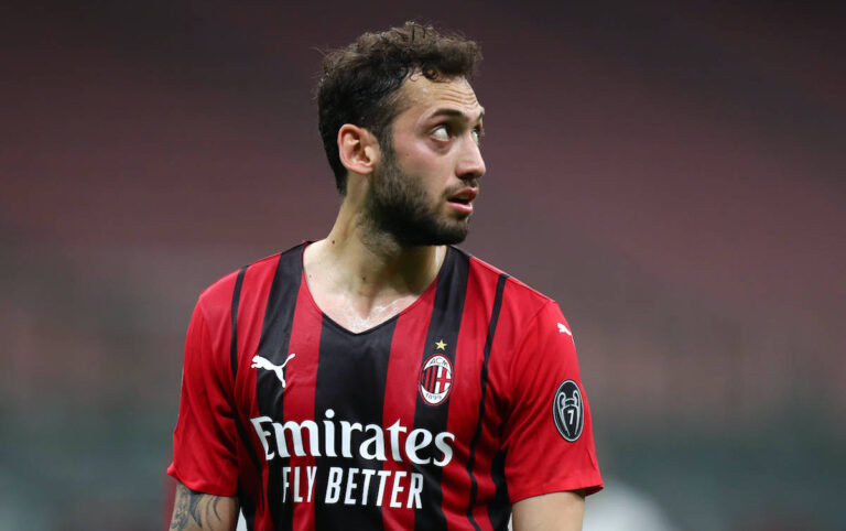 Turkey’s Calhanoglu switching from AC Milan to Inter