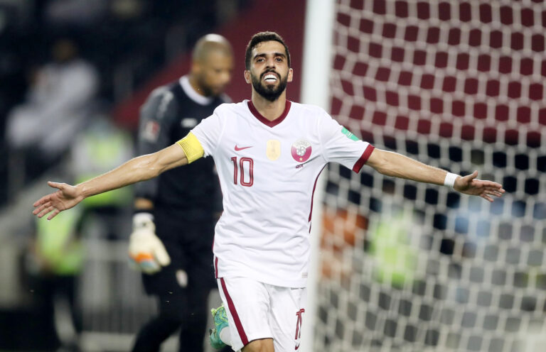 العنابي يتجاوز الأحمر العماني ويؤكد جدارته بالتأهل القاري بطلا للمجموعة