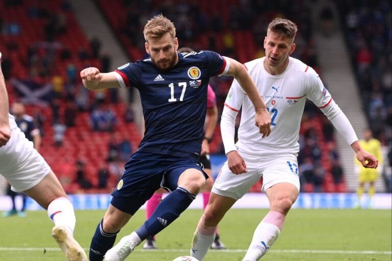 Armstrong urges Scotland to learn from Czech lesson