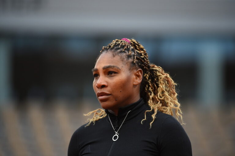 Serena looks to take advantage of open draw at Roland Garros