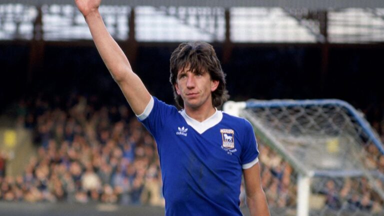 Ex-England striker Paul Mariner dies aged 68