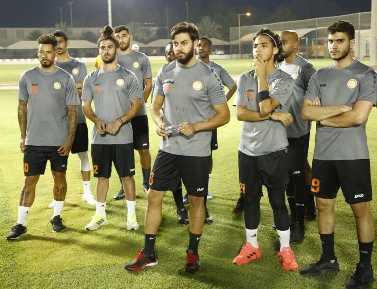 أم صلال يعسكر في مدينة إزميت التركية تحضيراً للموسم الجديد في 12 أغسطس