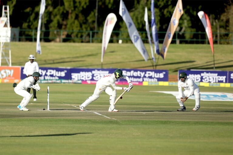 Bangladesh take three wickets against run-shy Zimbabwe