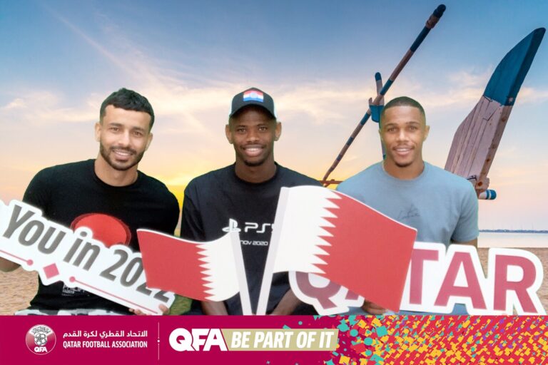 لاعبو العنابي يشيدون بجناح الإتحاد القطري في ” جاليريا مول “