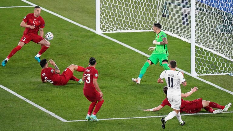 يورو 2020 تتصدر محصلة أهداف ” النيران الصديقة ” !