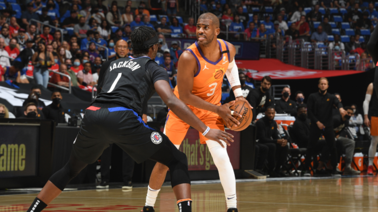 Paul stars as Suns rout Clippers to reach NBA finals