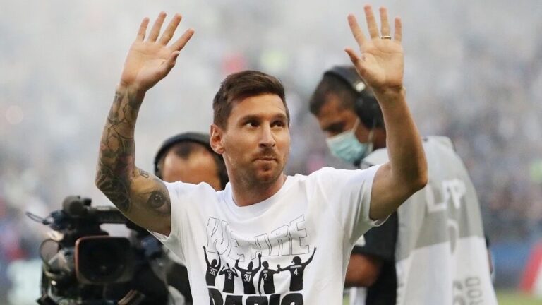 ميسي : أشكر جماهير الباريسي على استقبالهم المهيب