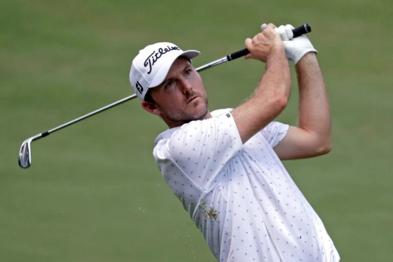 Henley keeps PGA Wyndham lead while Sabbatini charges