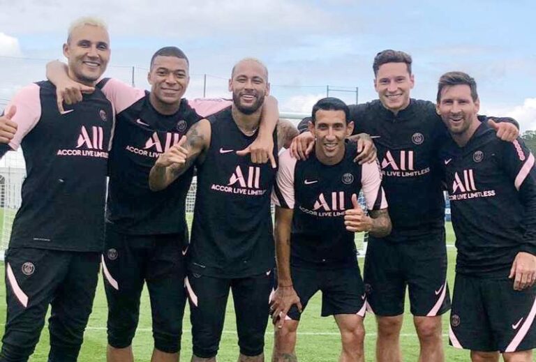 مبابي يحسم قراره بالإستمرار في PSG