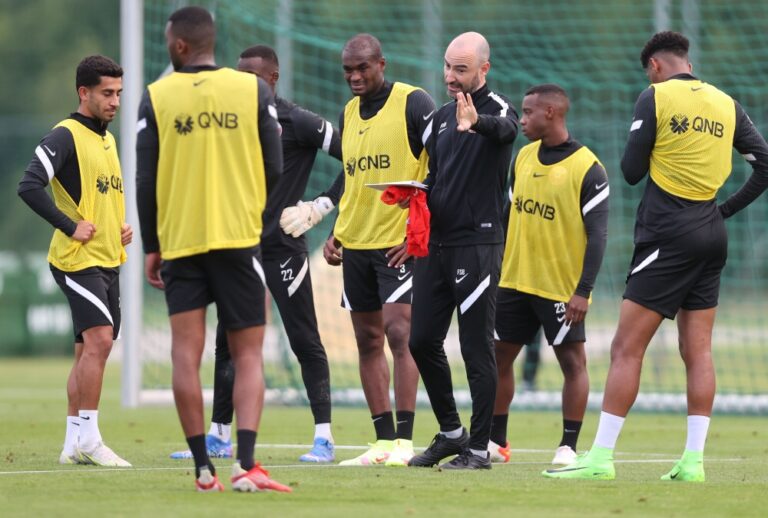 العنابي يواصل التدريبات بحضور رئيس الاتحاد تأهباً لمواجهة صربيا