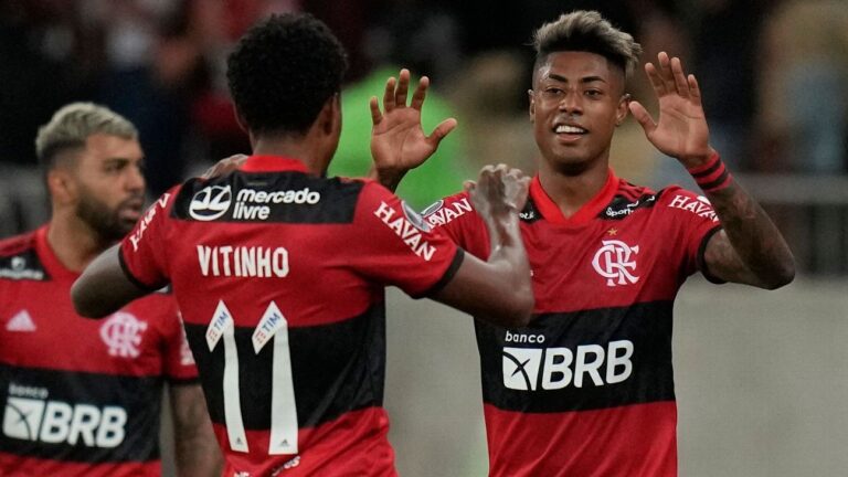 Flamengo edge towards Libertadores final as Barcelona downed
