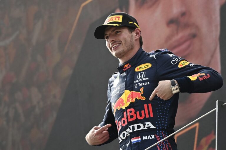 Verstappen wins Dutch Grand Prix to take championship lead