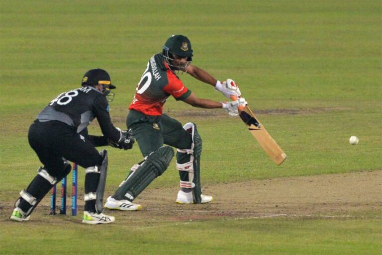 Bowlers, Mahmudullah steer Bangladesh to series win