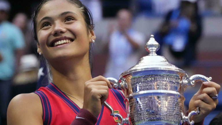 Queen leads explosion of British joy at Raducanu’s stunning Slam win