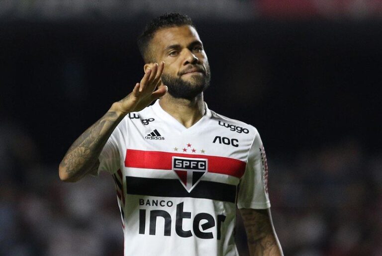Veteran Brazil defender Alves and Sao Paulo split over unpaid wage row