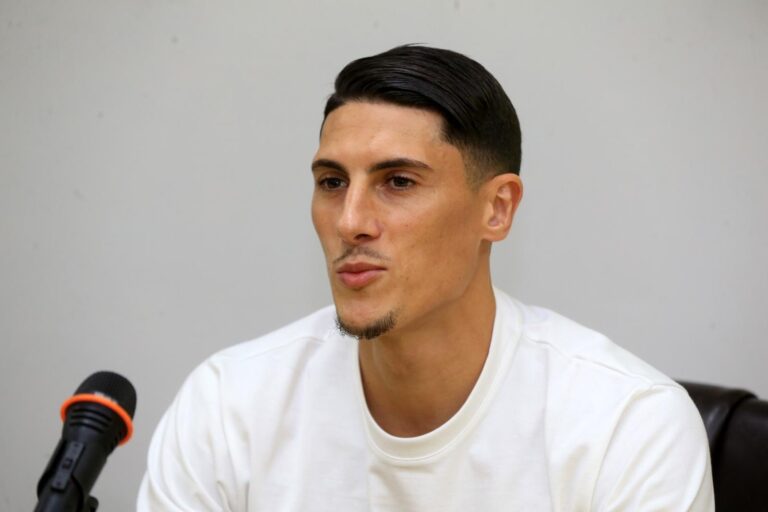 مهدي تاهرات : حصد الألقاب الهدف الذي أعمل من أجله مع الغرافة