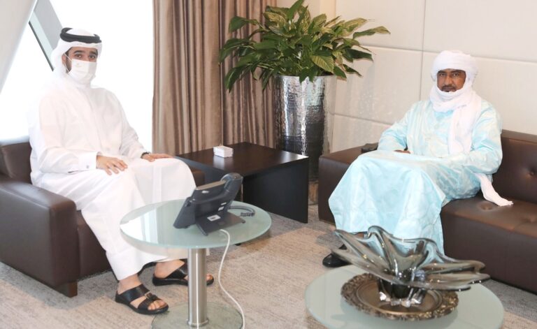 منصور الأنصاري يستقبل وزير الشباب والرياضة المالي