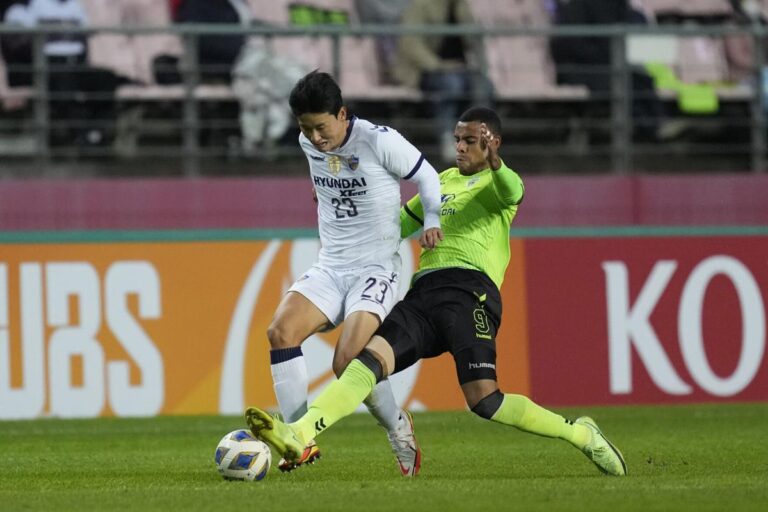 Ulsan win thriller to reach all-Korean Asian Champions League semi
