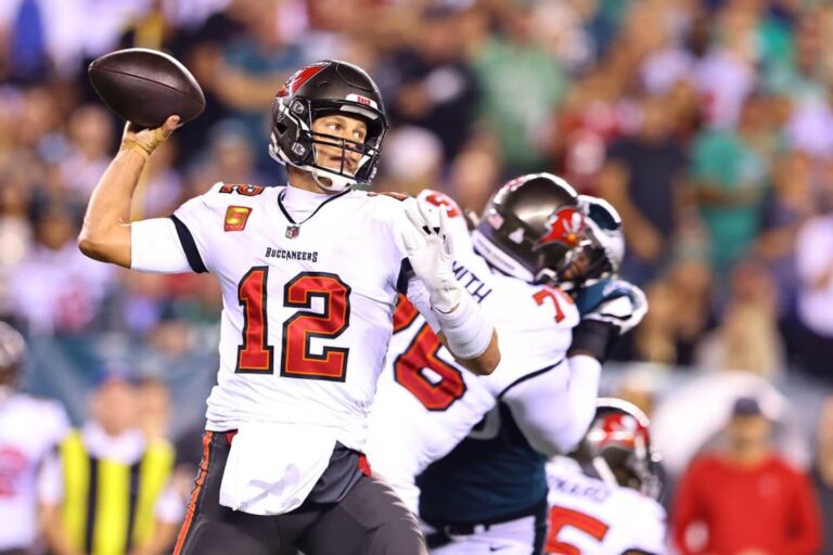 Brady, Fournette, power Bucs to win over Eagles