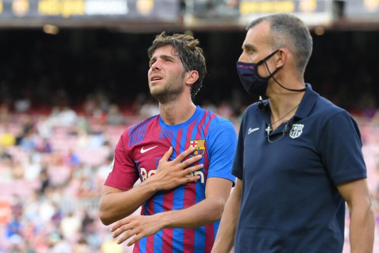 Barca face Alaves without injured Roberto