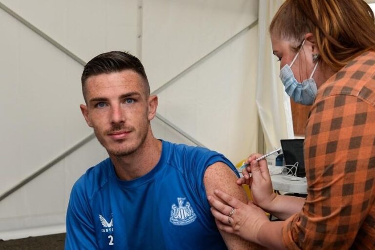 Nearly 7 in 10 Premier League players double-jabbed