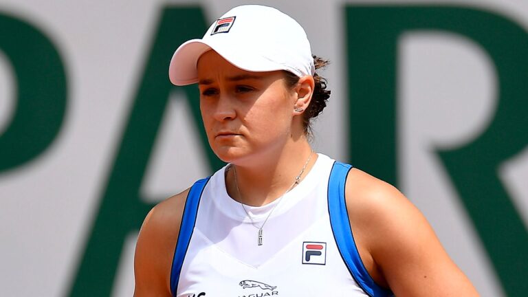 World number one Barty pulls out of WTA Finals, ends season