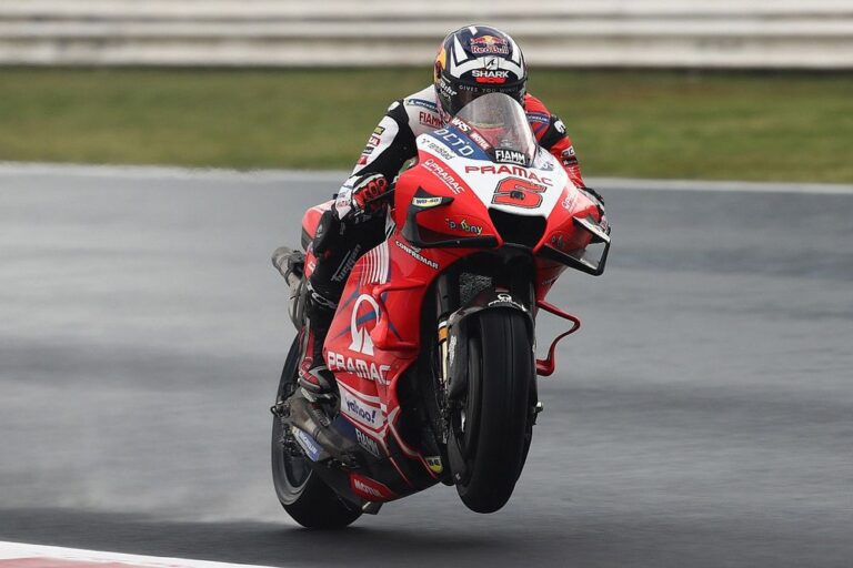 MotoGP title rivals grid-locked in Emilia-Romagna practice