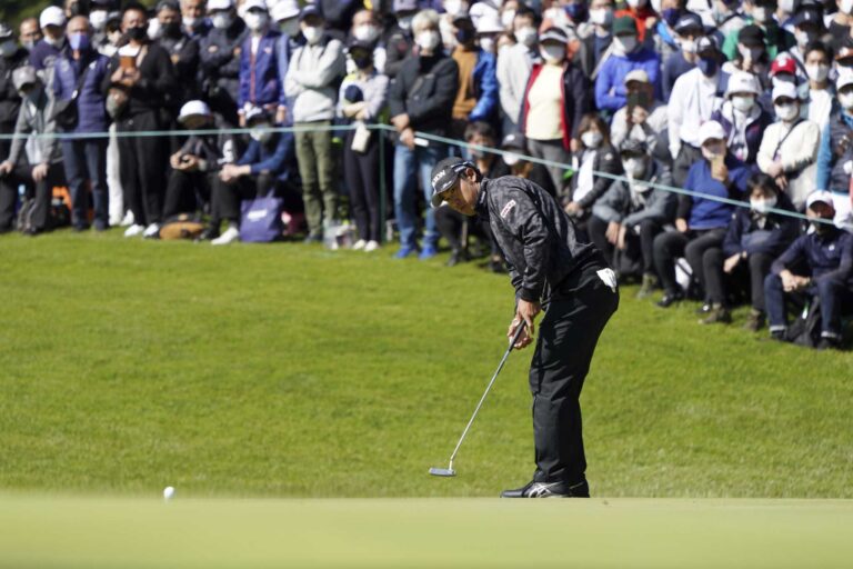 Matsuyama’s late wobble gives chasers hope at Zozo Championship