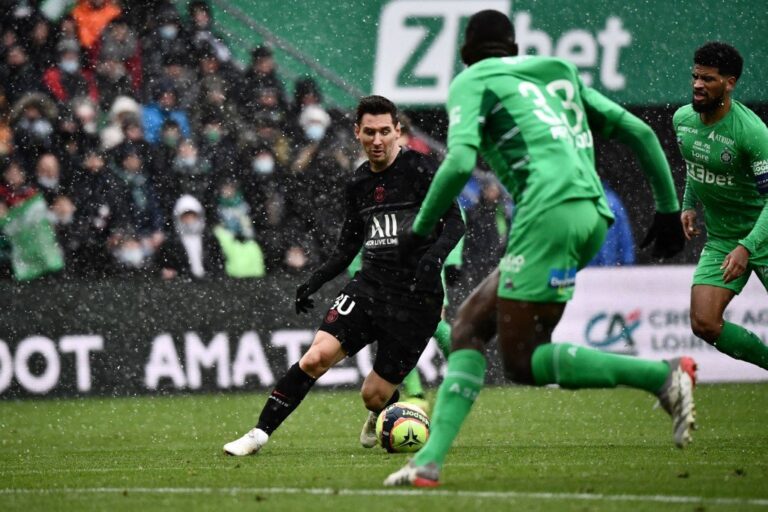 Messi sets up PSG comeback win marred by Neymar injury