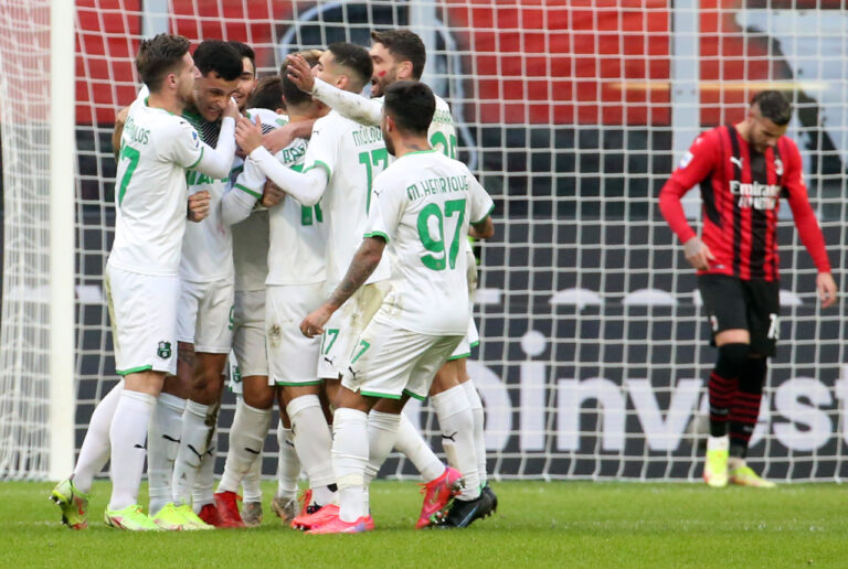Sassuolo gatecrash San Siro to deny Milan top spot