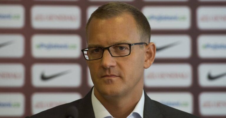 Czech billionaire buys 27 percent stake in West Ham