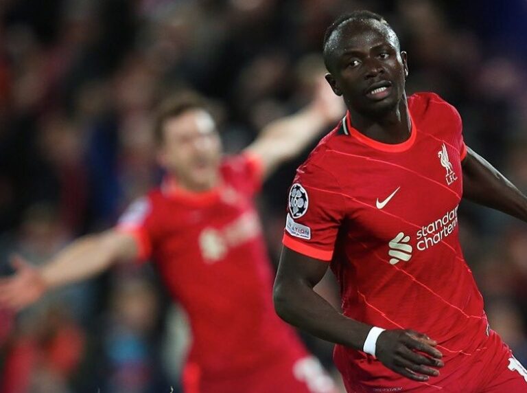 Liverpool dismiss 10-man Atletico to reach Champions League last 16