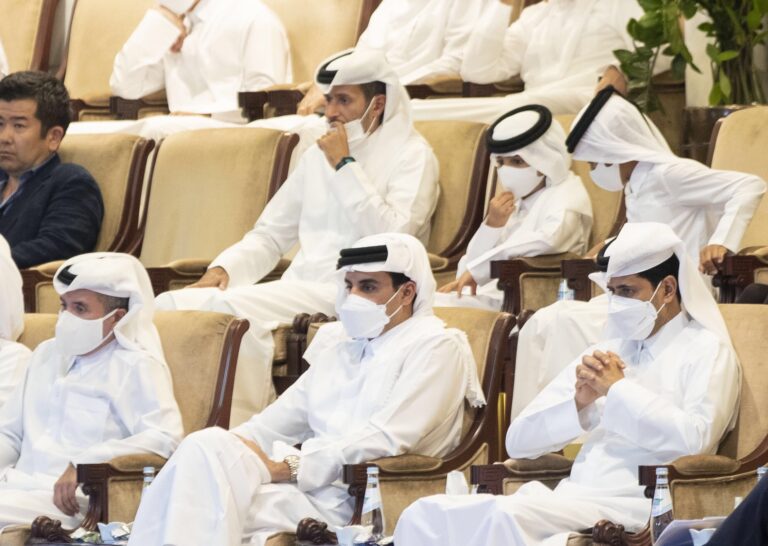 سمو الأمير يشهد جانبا من نهائي بطولة العالم للبادل “قطر 2021