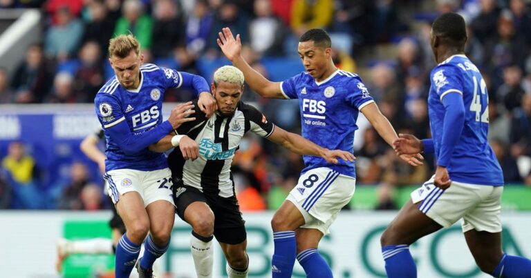 Leicester thrash sorry Newcastle, Palace pile pressure on Benitez