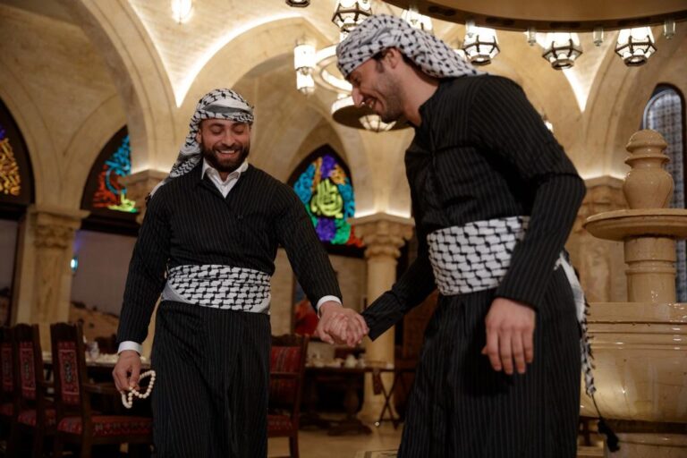 إشادة واسعة بالأنشطة الترفيهية للمشجعين في محيط استادات كأس العرب 2021
