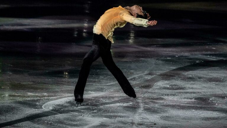 Skating star Hanyu misses practice, fuelling Olympic fears