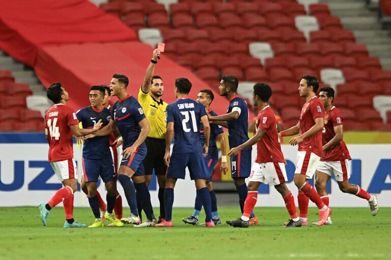 Indonesia score in extra time to overcome Singapore in Suzuki Cup semi-final