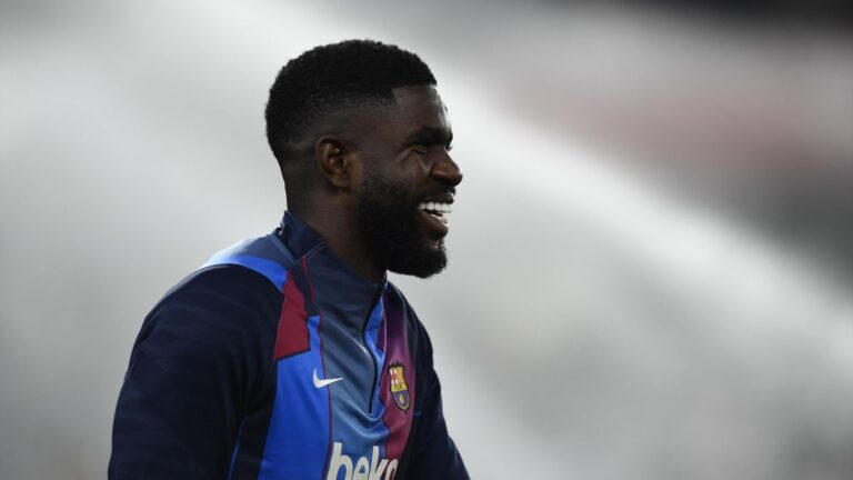 Samuel Umtiti signs Barcelona contract extension